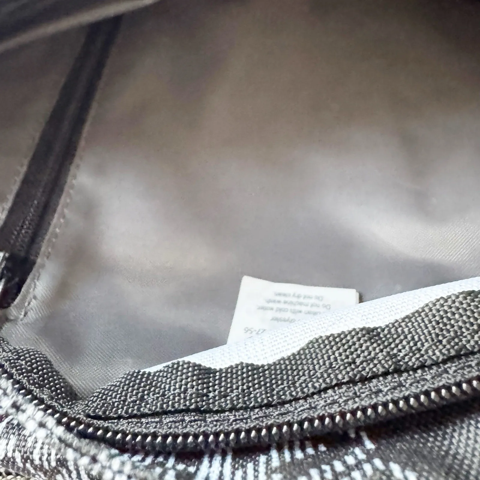 Kavu Unisex Black and White Rope Sling Backpack 25th Anniversary Edition - Image 7