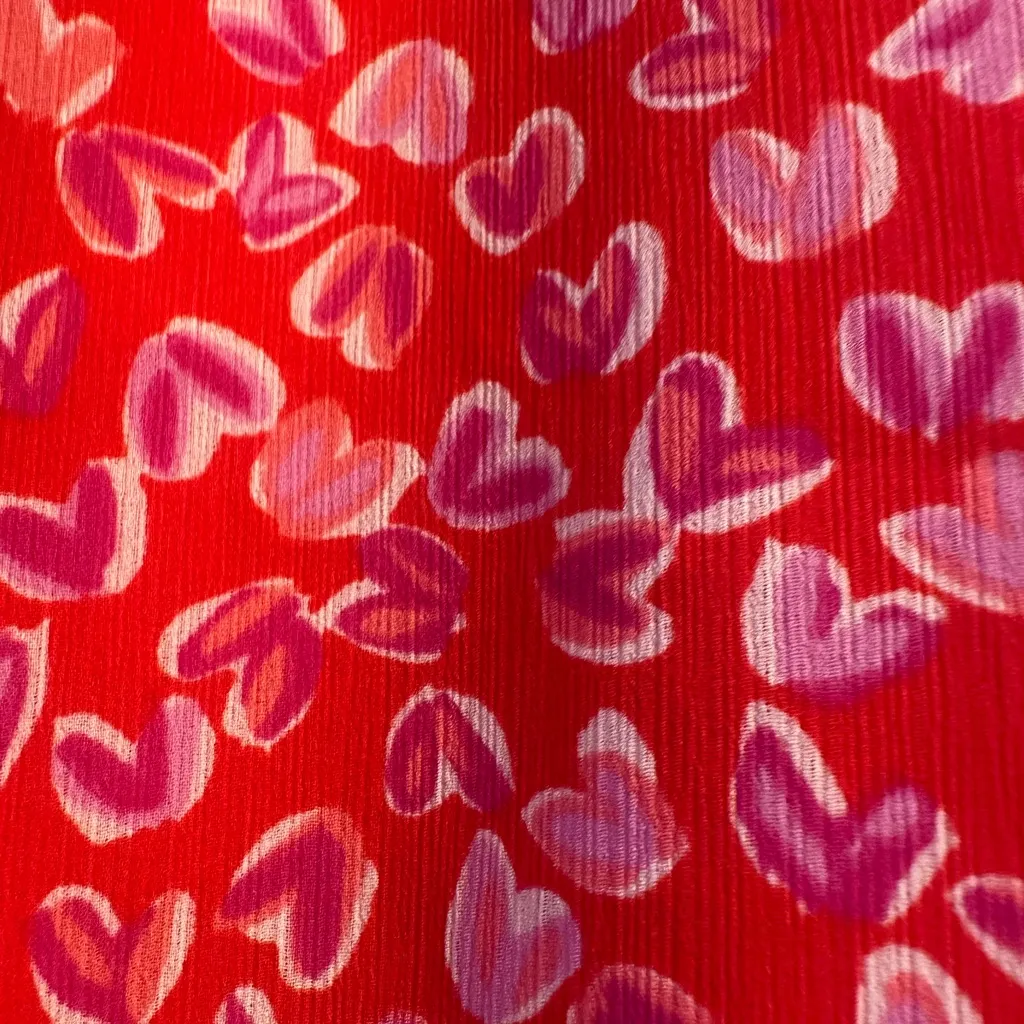 Jcrew keyhole smocked blouse with Red Heart Print - Image 7