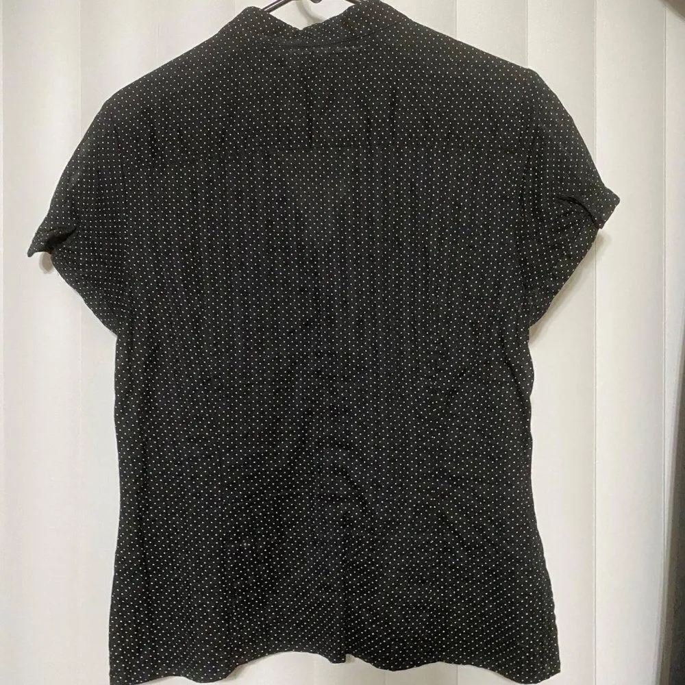 Ann Taylor black polka dot, shirt sleeve vneck blouse Size 12 - Image 4