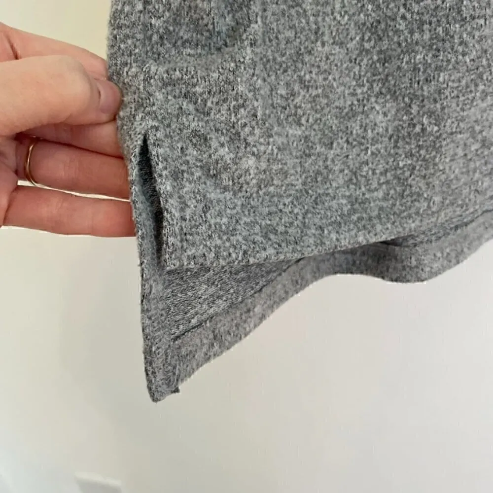 FN BY FLORA NIKROOZ Pajama / Lounge Lace Stripe Gray Cream Crewneck Sweatshirt M - Image 9