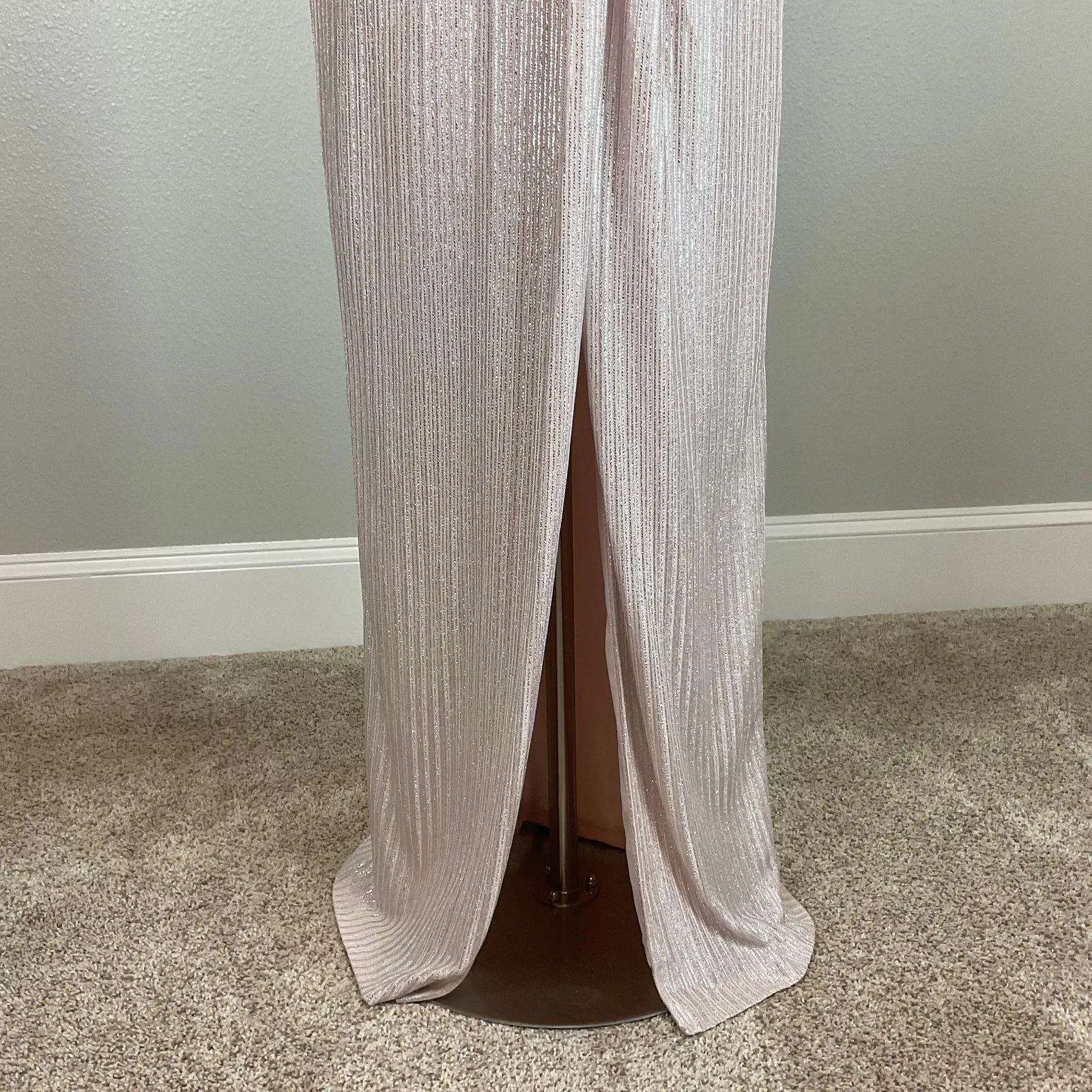 Aidan Mattox Sparkly V-Neck Metallic Long Column Evening Gown Pink Size 4 Dress - Image 9