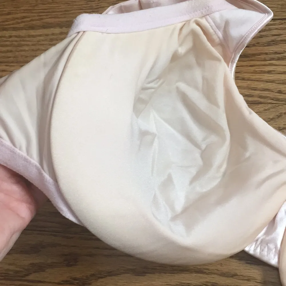 NWOT Olga wide strap bra Pink Size undefined - Image 8