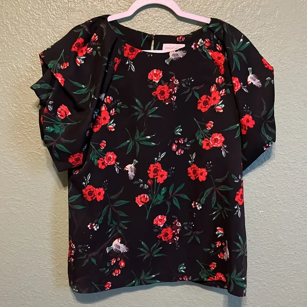 Gibson Latimer Black Top with Floral Accents Hummingbirds puff sleeve - Image 2