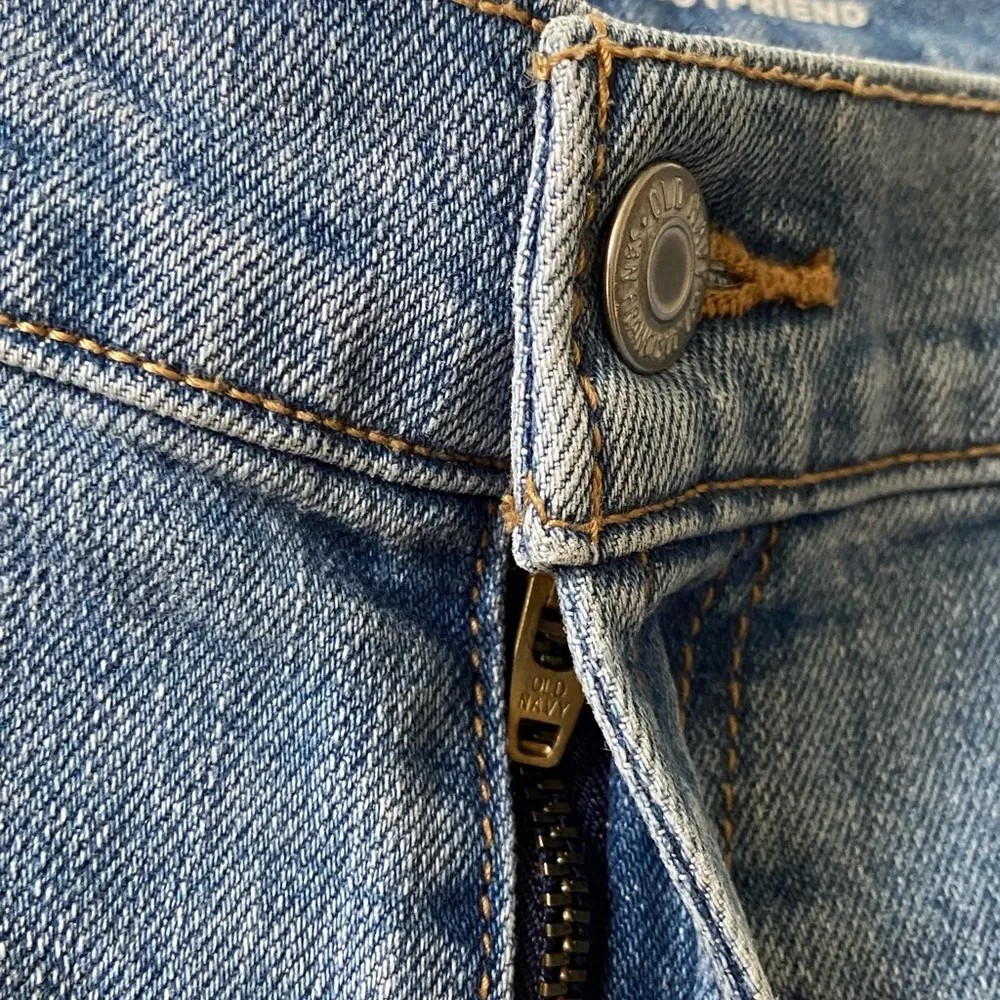 Old Navy Blue Mid-Rise Boyfriend Jeans grunge, punk, streetwear Size 4 Petite - Image 5