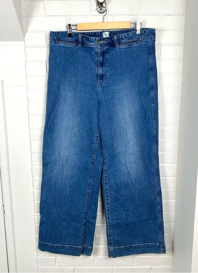 Gap High Rise Wide Leg Crop Jeans Size 16/33 Tall - Image 2