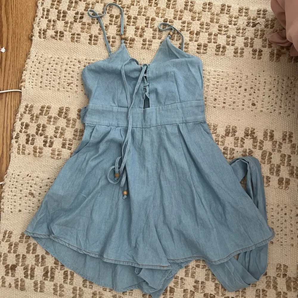 Bec & Bridge Chambray Lace Up Romper NEW - Image 5