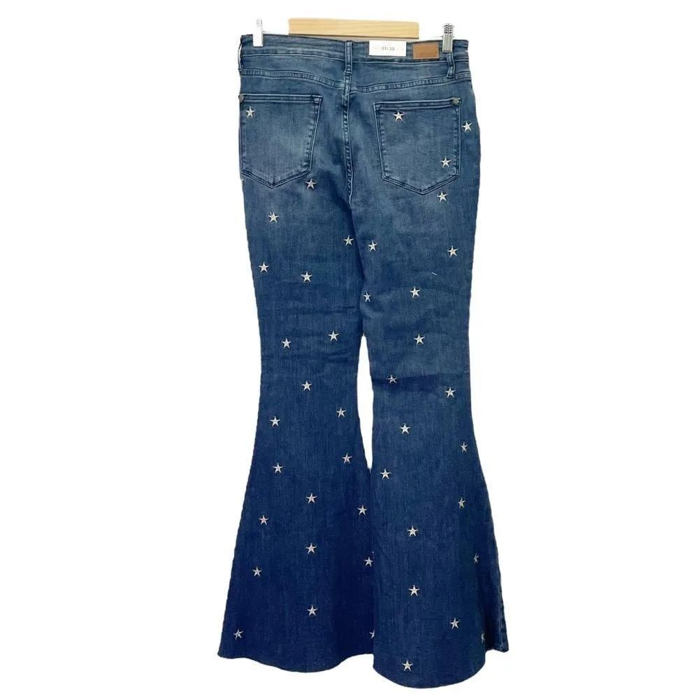 NWT Judy Blue High Rise Dark Super Flare Star Embroidered Jeans Size 30 | 10 New - Image 4