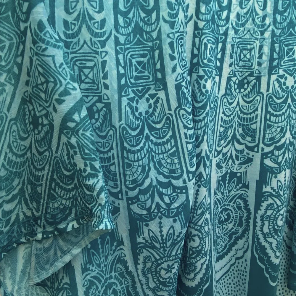 FANG Women’s Bohemian Burnout Print Fitted V - Image 8