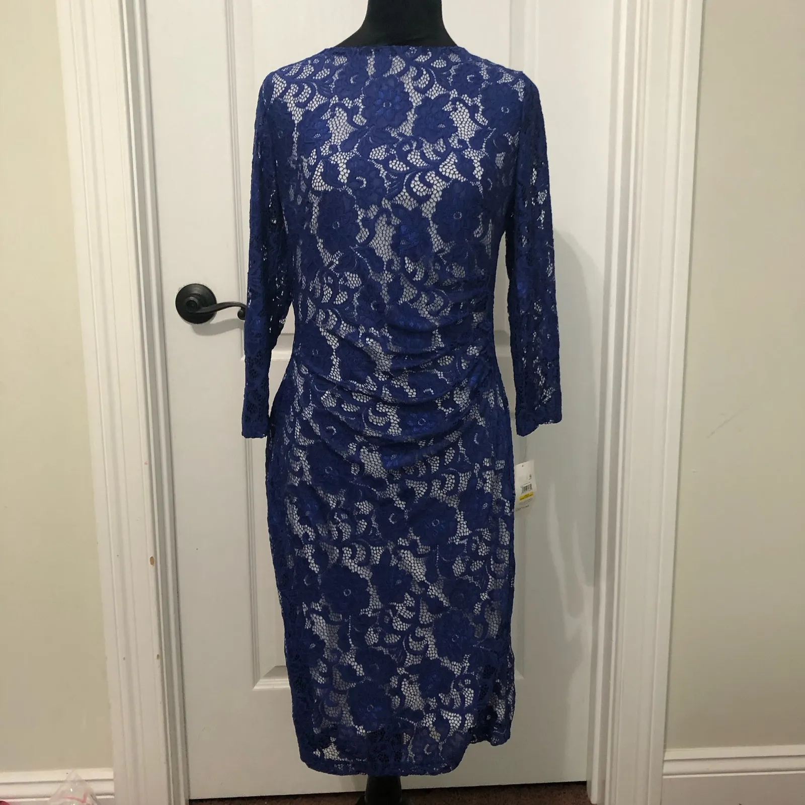 Kasper Laurissa Sheath Dress Sz Medium Royal Blue‎ White Lace Floral Long Sleeve - Image 3
