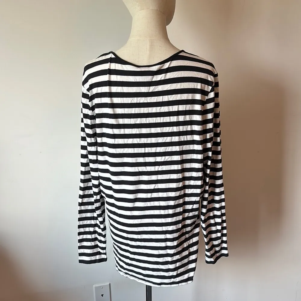 Liz Lange for Target Black and White Fitted Long Sleeve Tee Size undefined - Image 4
