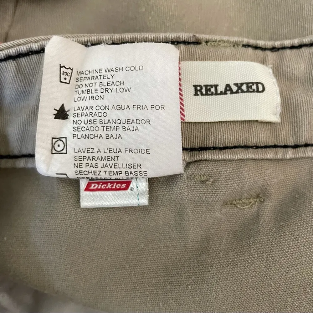 DICKIES relaxed khaki shorts, size 12 - Image 6