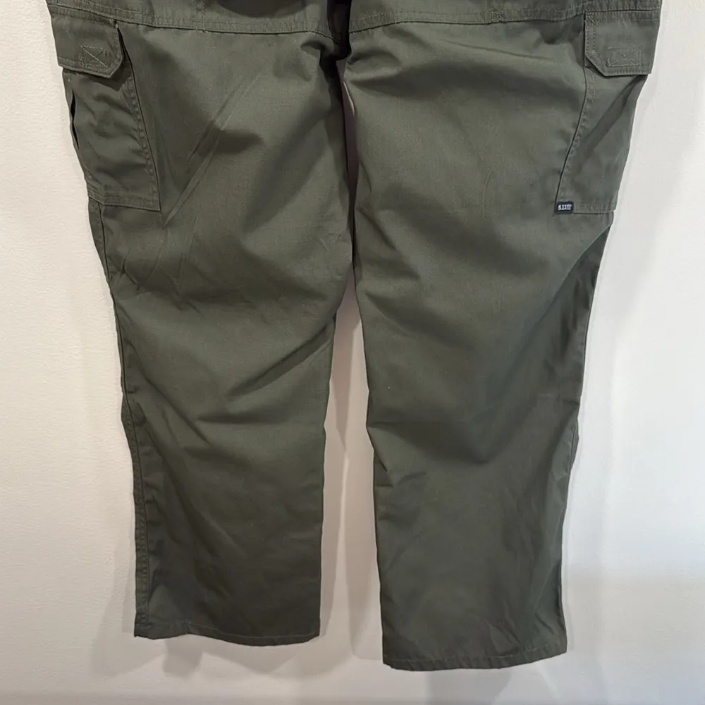 5.11 Tactical Green Cargo Pants with Relaxed Fit Size 20 EUC - Image 6