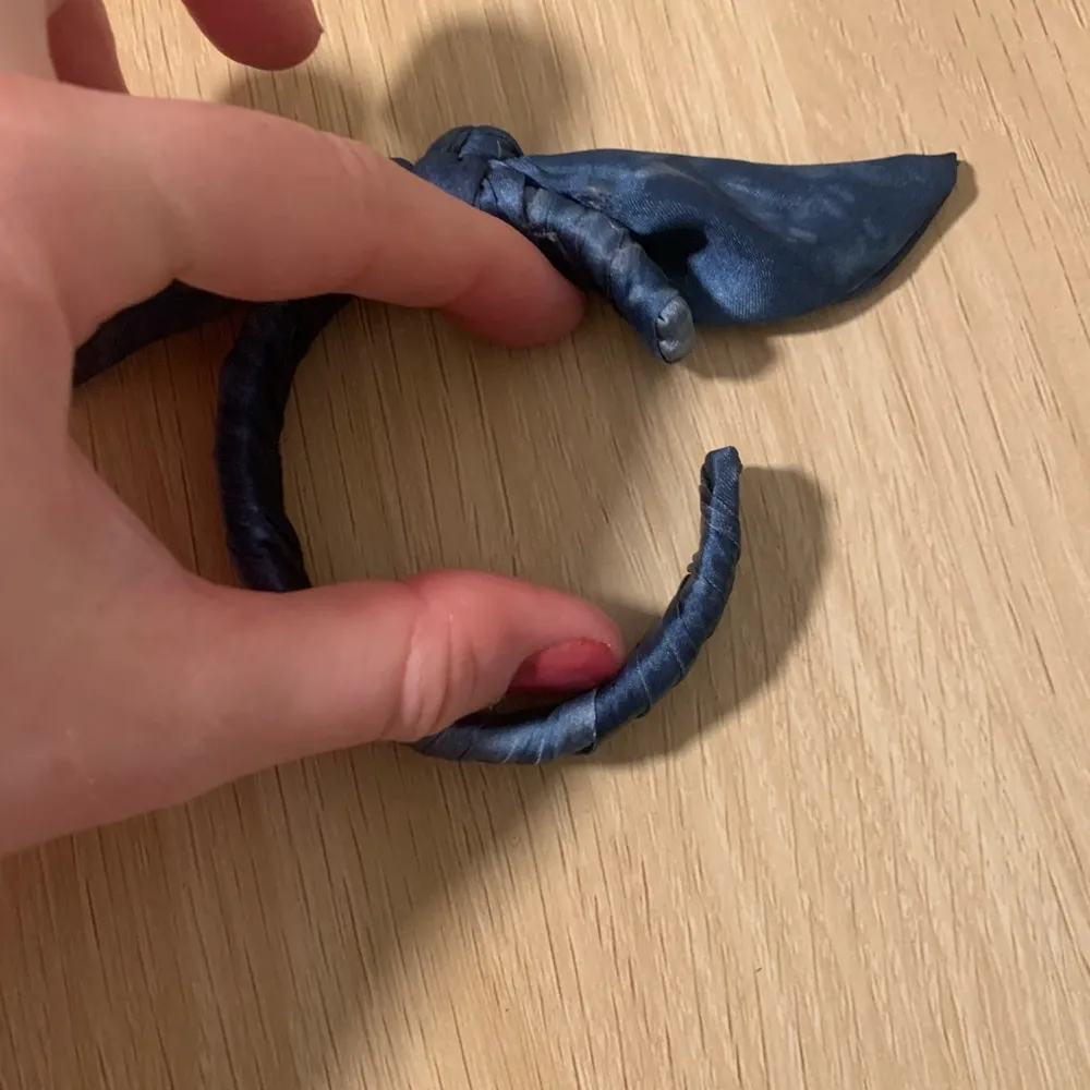 PRELOVED BOW RIBBON BRACELET Blue - Image 3