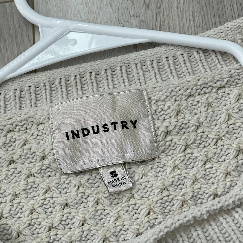 Industry Republic Clothing Cropped Sweatshirt womens Cream (small) scallop comfy - Image 2