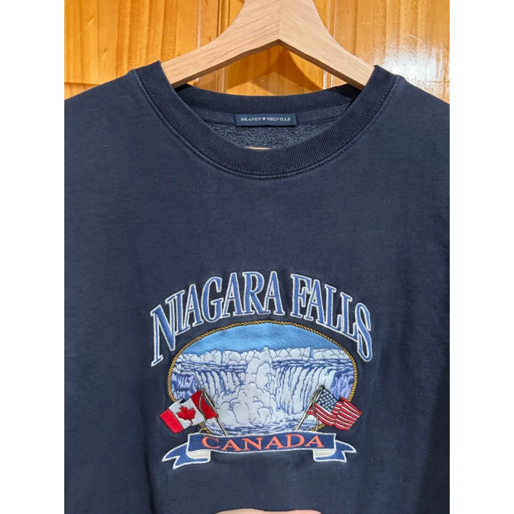 Brandy Melville Niagara Falls Canada Graphic Sweatshirt Navy Preppy - Image 2