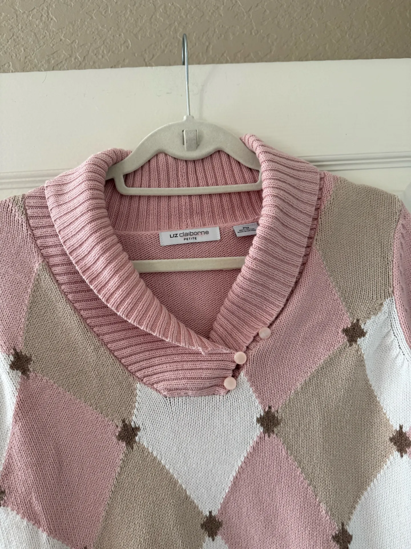 Liz Clayborne Pink, White & Beige Argyle Cotton Knit Sweater - Image 3