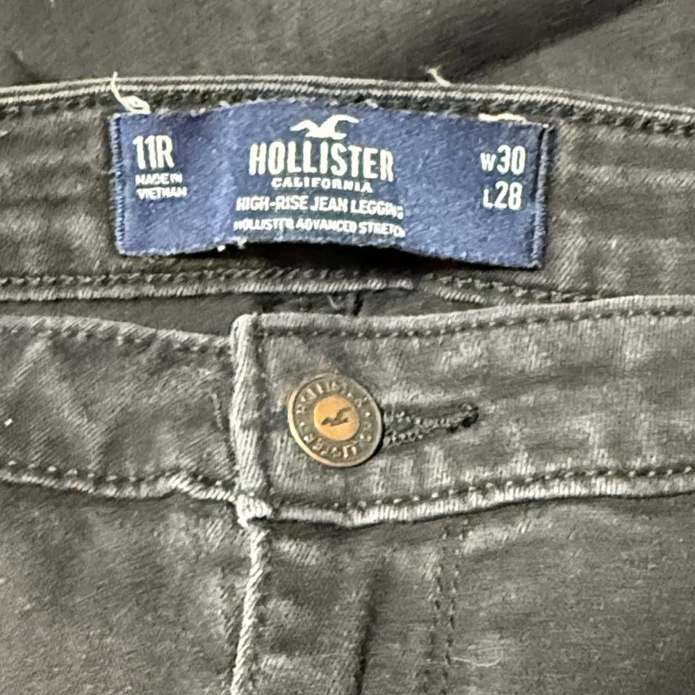 Hollister‎ high rise, jeans black leggings, size 11 R - Image 2