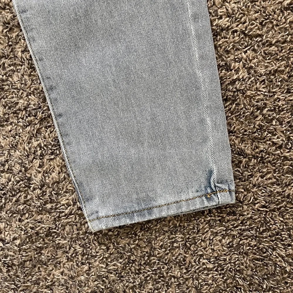 Meshki Light Blue Denim Mom Jeans - Image 4