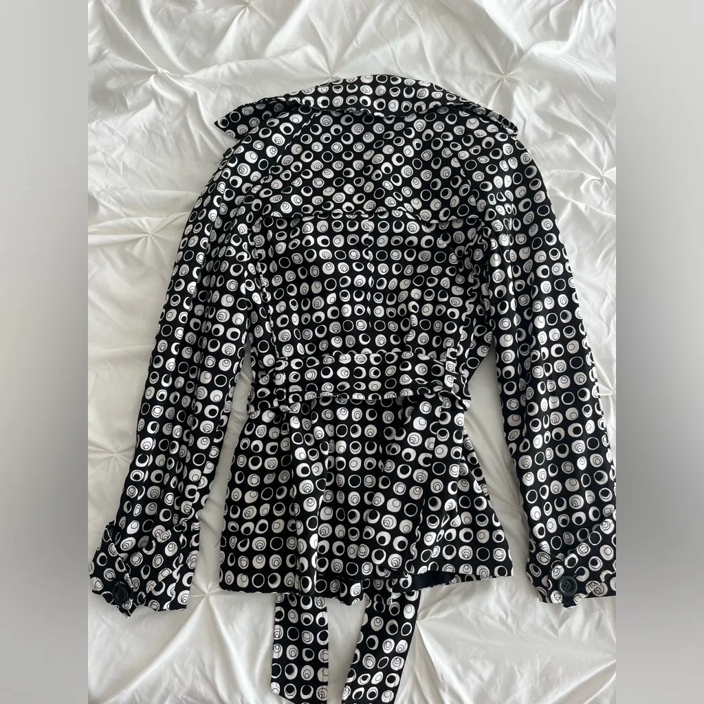 ZARA  Basic Monochrome Circle Pattern Jacket - Image 3