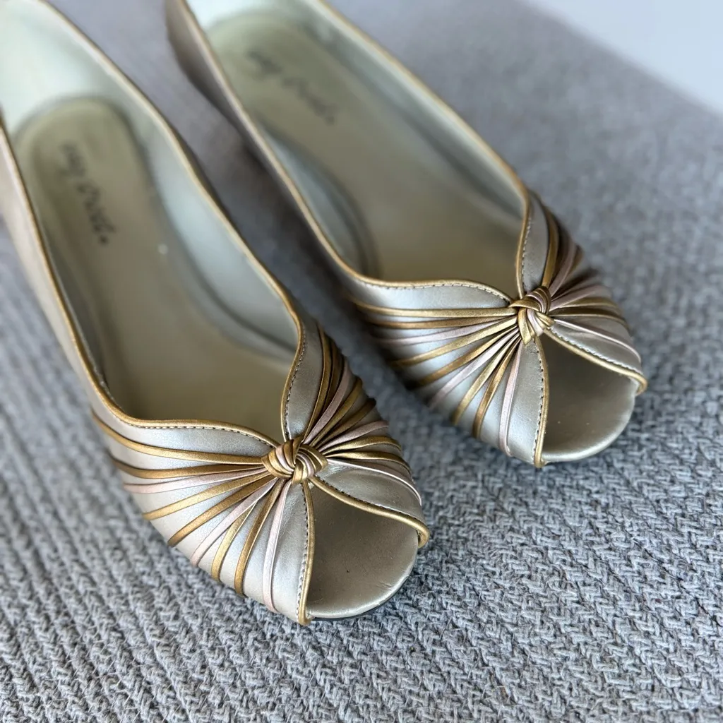 Vintage 80s 90s Easy Street Gold Copper Metallic Peep Toe Kitten Heel Pumps Sz 8 Silver - Image 3