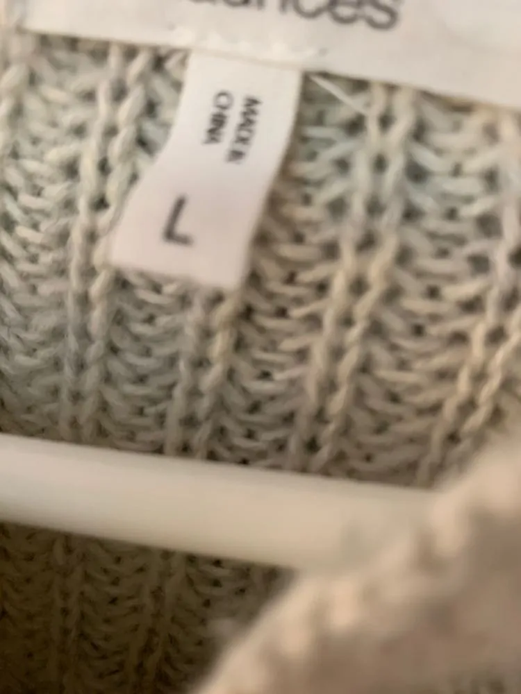 Maurice's A Whiteish Gray Sweater - Image 7