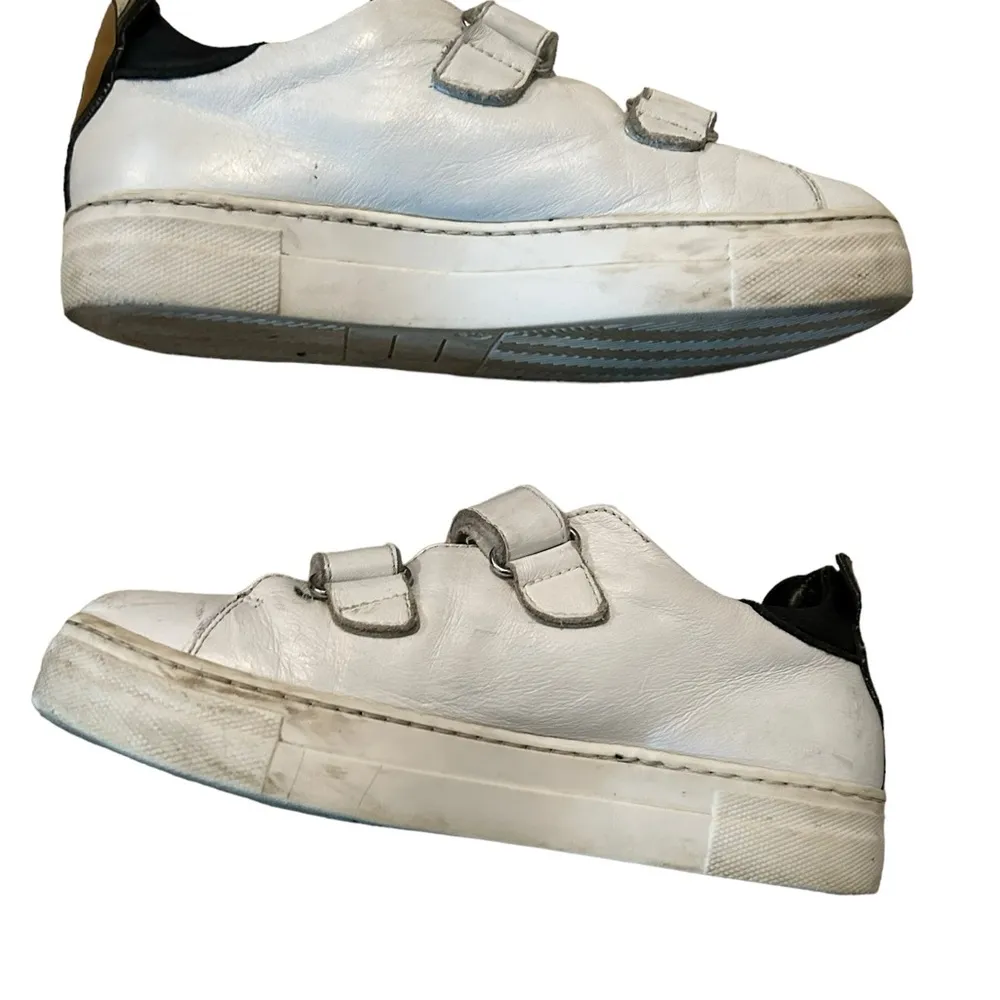 Moschino Teen White Teddy Bear Size 34 Trainers. - Image 4