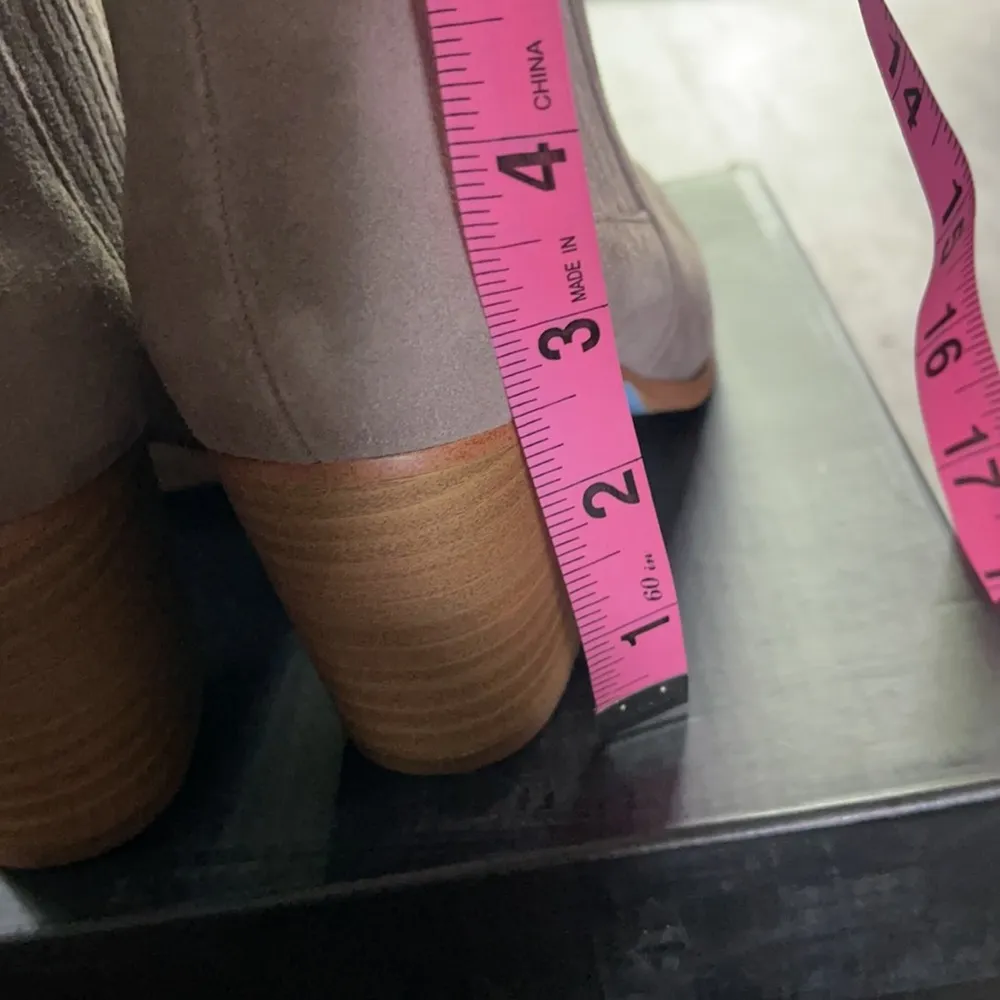 INC International Concepts Suede Boots Size 5M Tan - Image 6