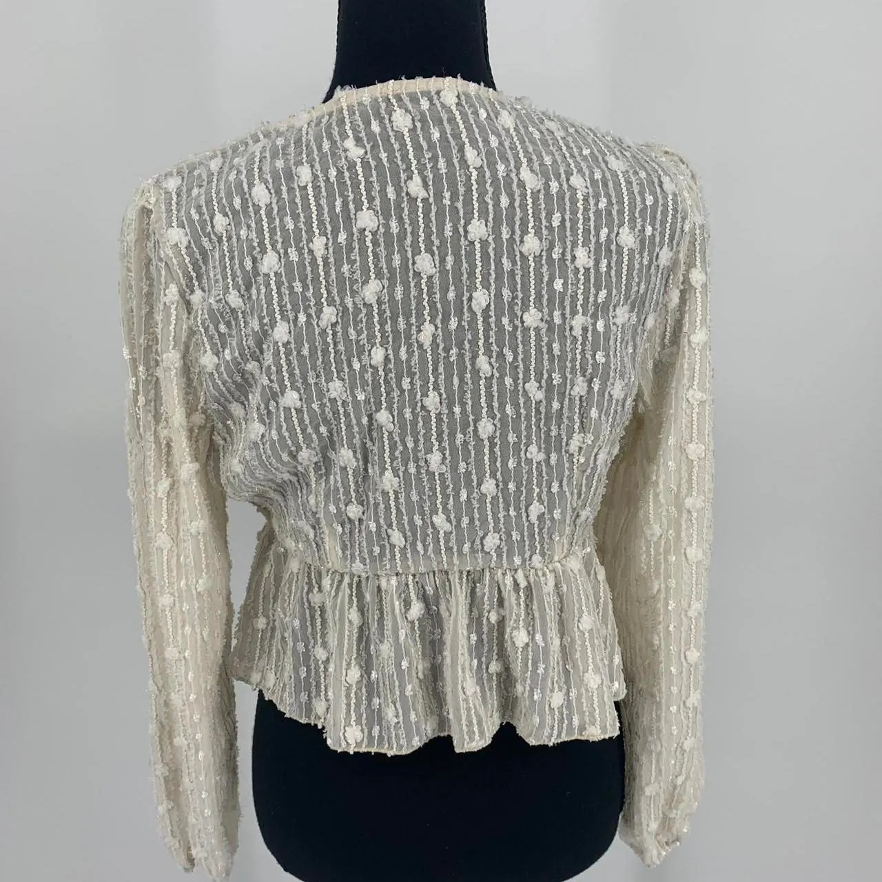 Unbranded Women's Cream and White Cardigan Size M - Image 3