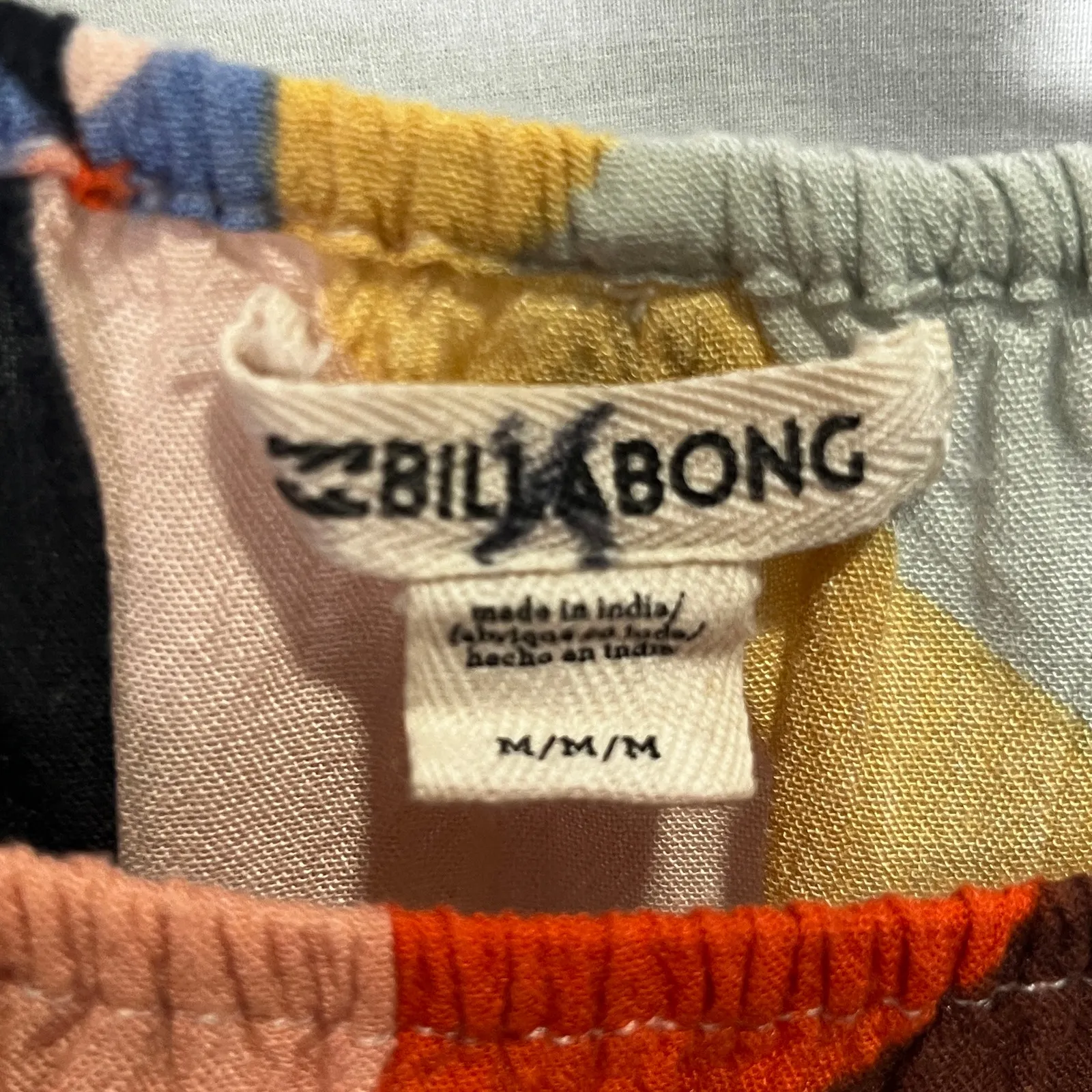 Billabong Women's Long Sleeve Geometric Pattern Shirt M - Image 7