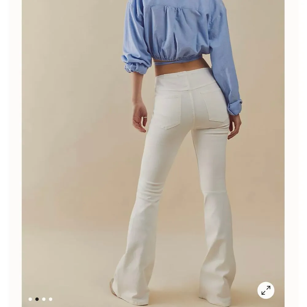 Free People SZ 32 Penny Pull On Flare Jeans Mid-Rise Elastic Waist Stretch Cream - Image 4