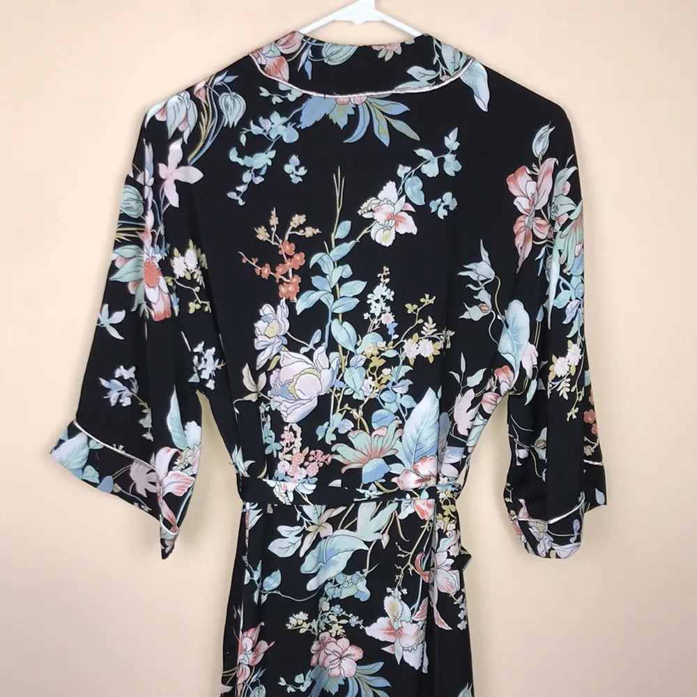 Bleuh Ciel Boutique Women’s Silky Floral Print Kimono  Sleeve Waist Tie Robe - Image 7
