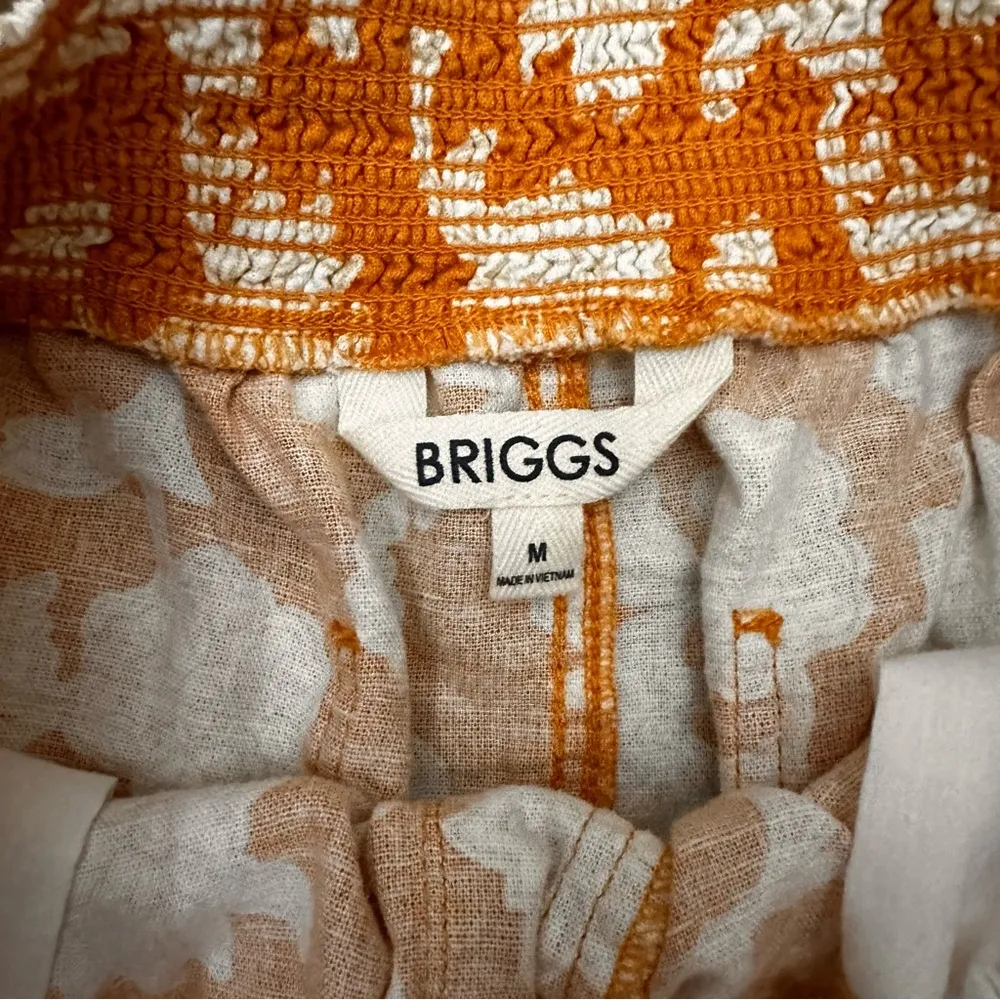 Briggs Women’s Linen Elastic Waist Yellow White Floral Shorts 4.5” Inseam Medium Gold - Image 4