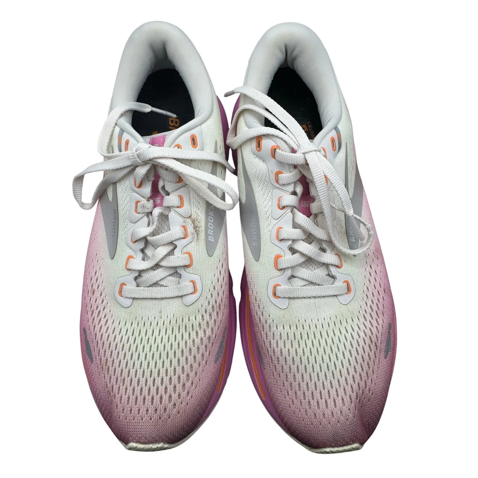 Brook's Women's Ghost 15 Size 9 B - Image 4