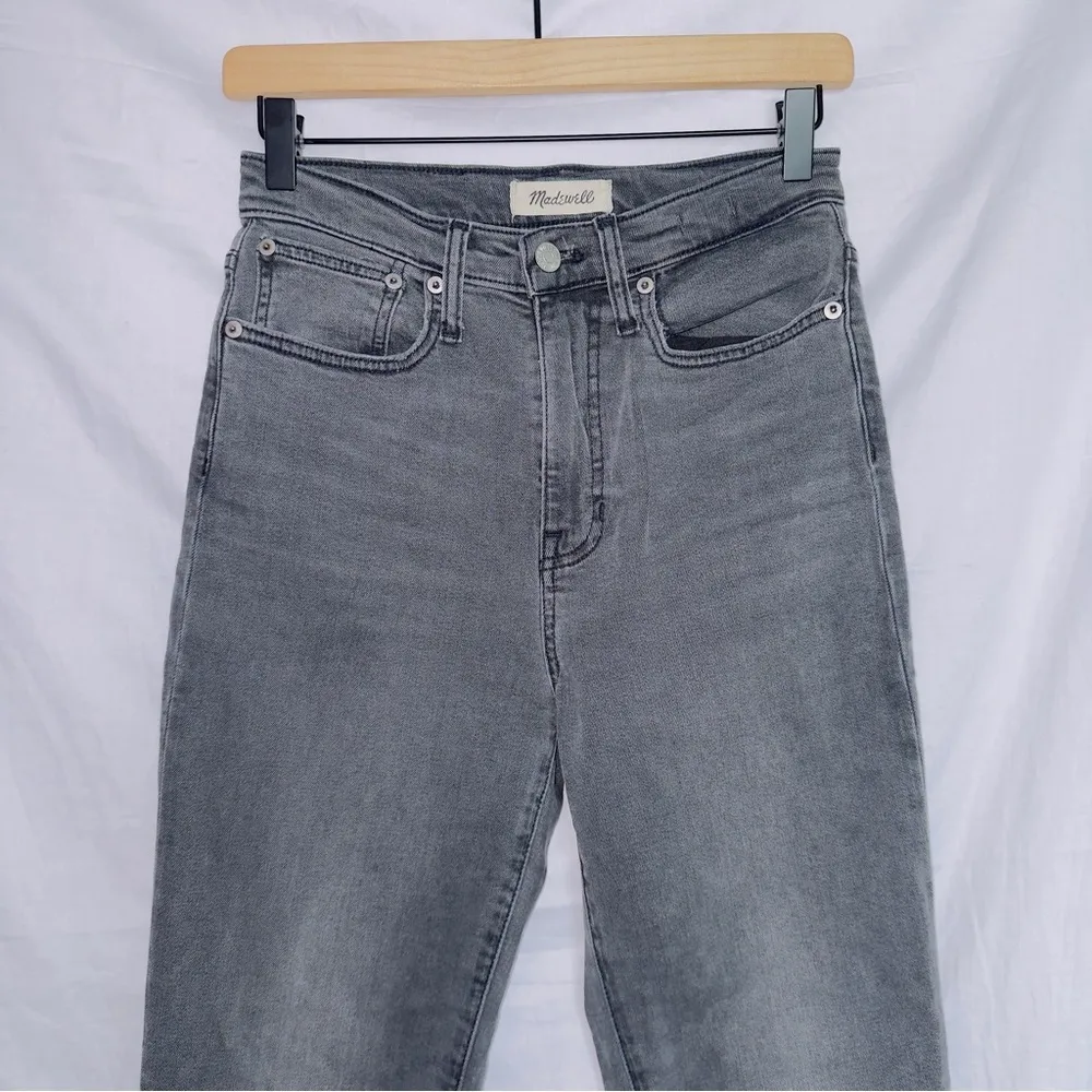 Madewell Gray Wash Denim High Waisted The Mom Jean size 24 - Image 3