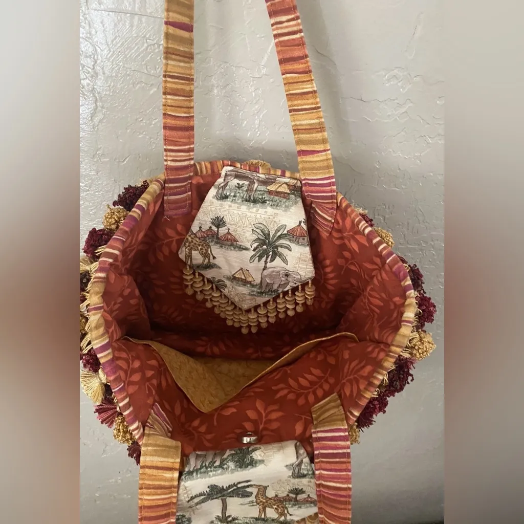 Handmade Folkloric Safari Floral M Sz Tote Purse Shoulder Bag Pompoms & Tassels Red - Image 3