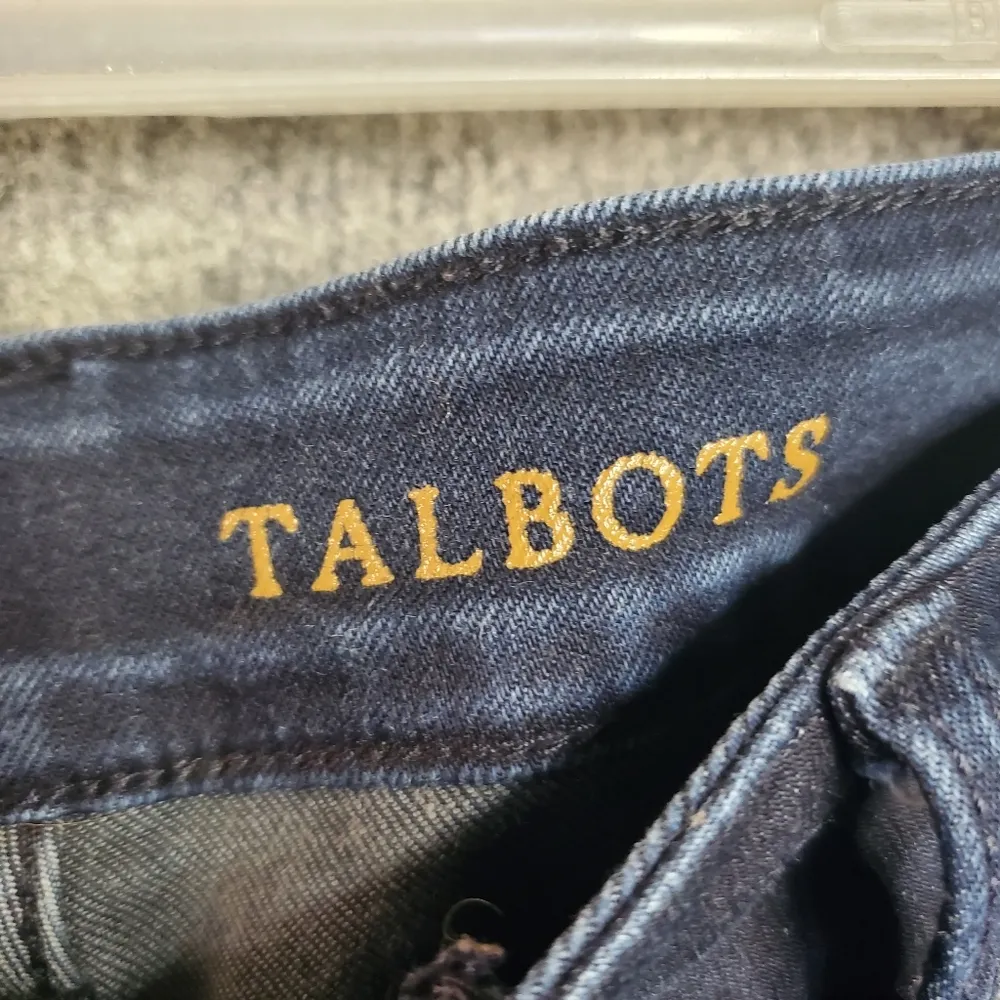 Talbots Women curvy bootcut sz 12 dark wash denim jeans - Image 5