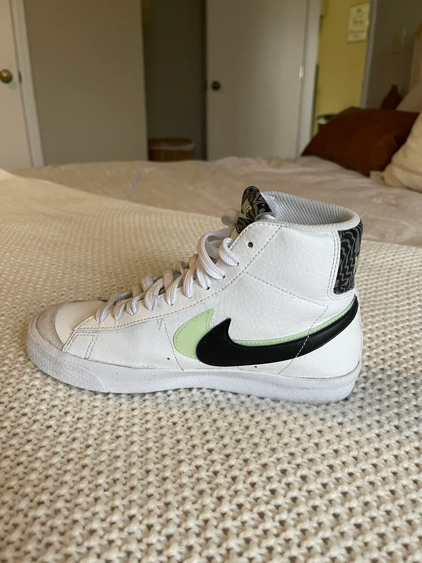 Nike Blazer Mid '77 SE Double Swoosh - Image 3