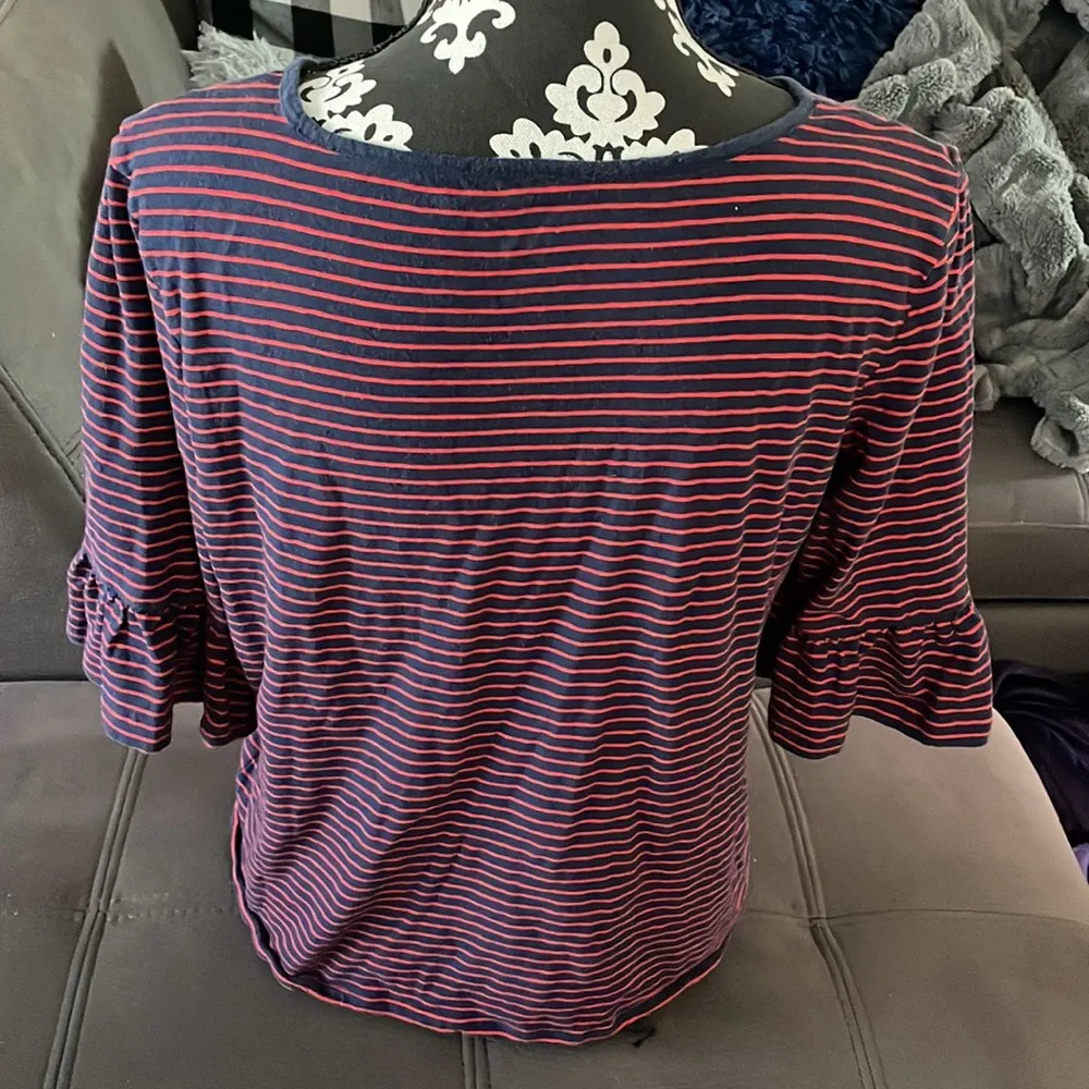 G.H. BASS & CO. Navy Blue with Pink/Red Stripes 1/2 Sleeve Top Size Medium - Image 7