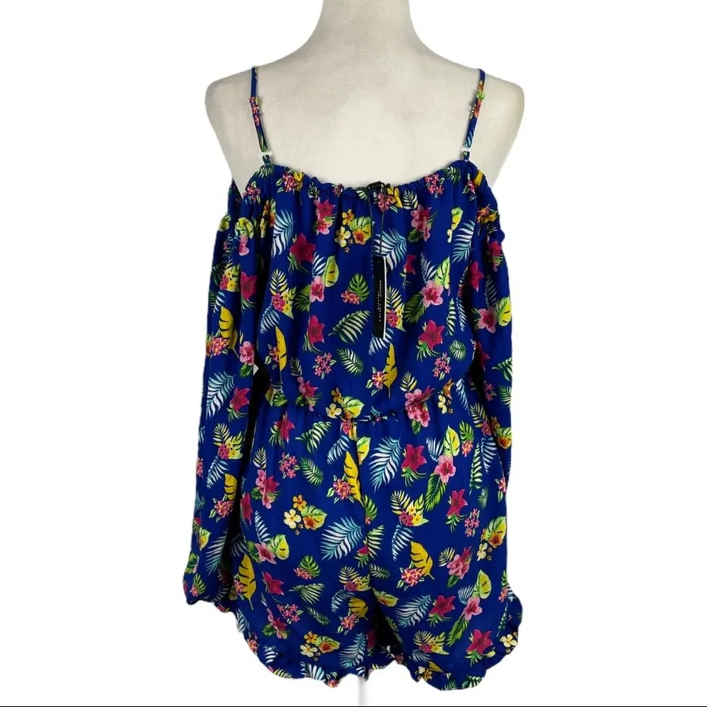 NWT Romeo & Juliet Couture Ruffle Hem Floral Romper M - Image 13