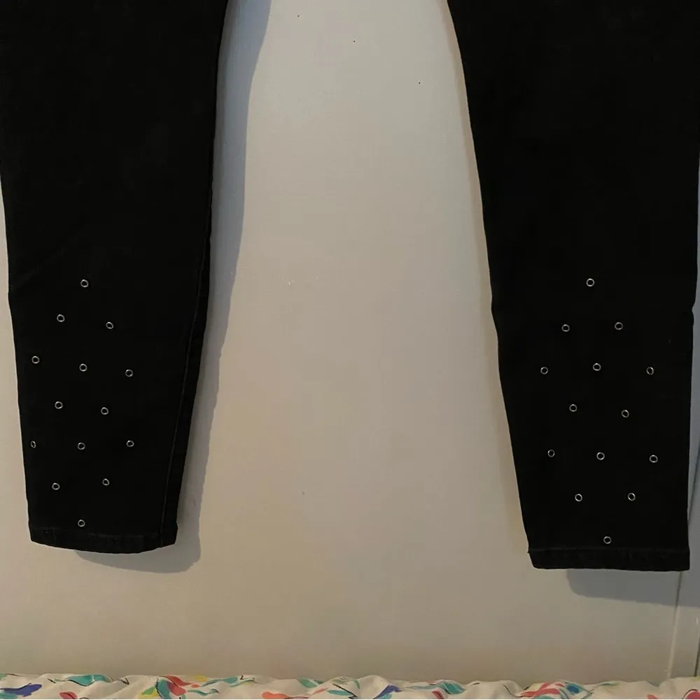 Sam Edelman High Rise Eyelet Jeans in Black Size 28 - Image 9