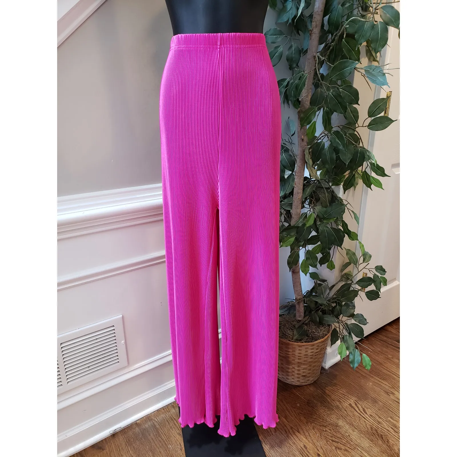 Hot Pink Pleated Lounge Set Button Top Wide Leg Pants 2 - Image 6