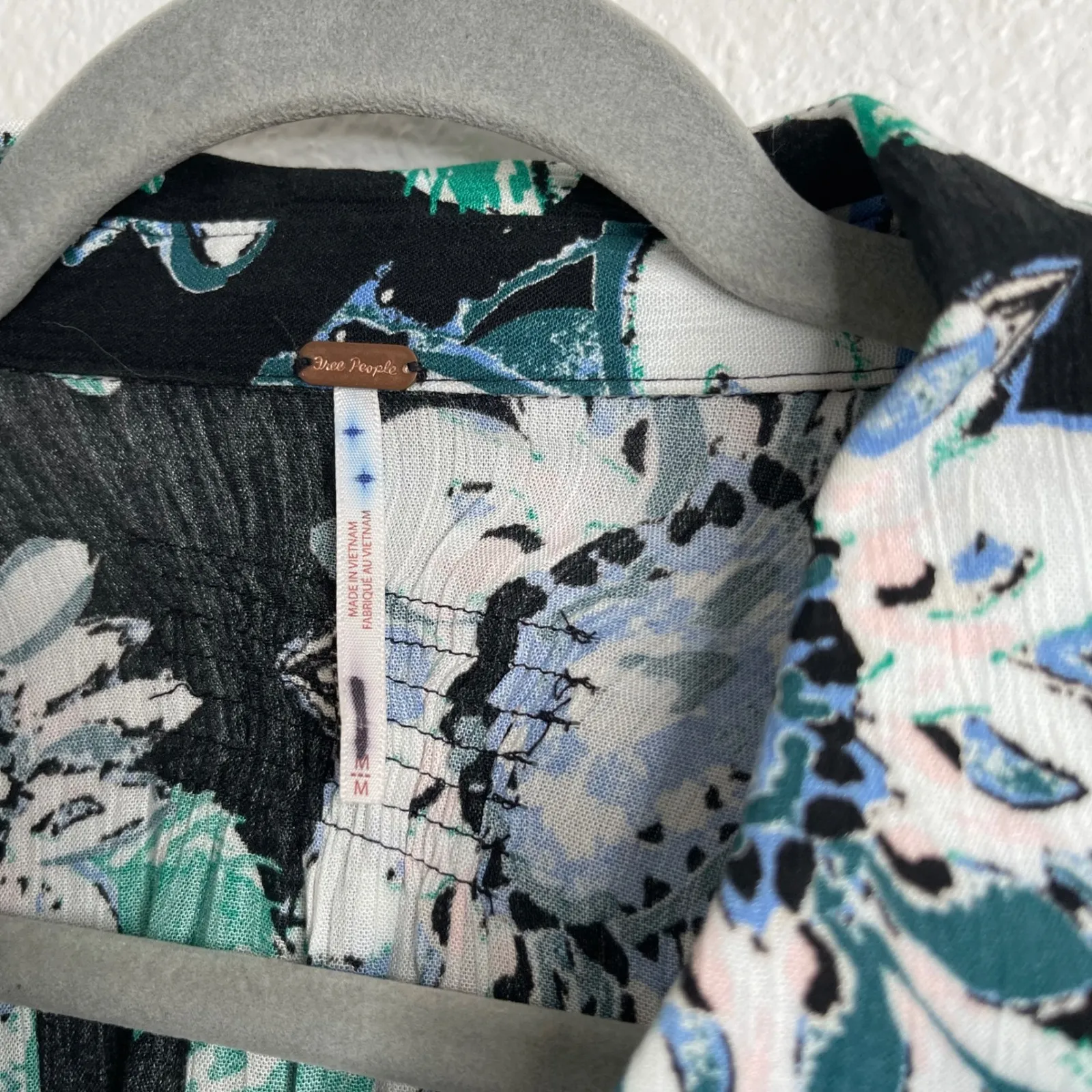 Free People Floral Print Long Sleeve Button Up Blouse Top Black Blue Green M - Image 3