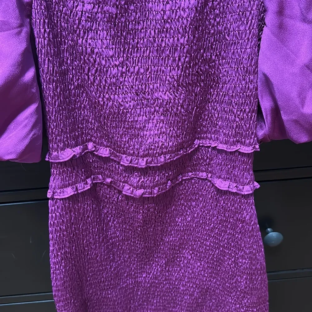 Purple smocked silk material dress Size M - Image 3