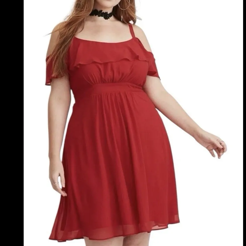 Torrid Red‎ Chiffon Ruffled Cold Shoulder Skater Dress Size 18 - Image 2