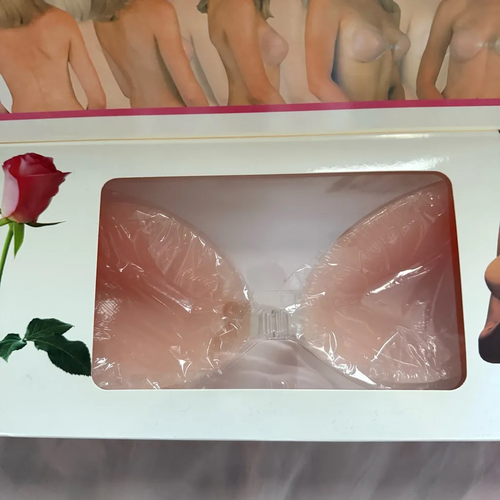NWT Push-Up Silicone Bra - Image 4