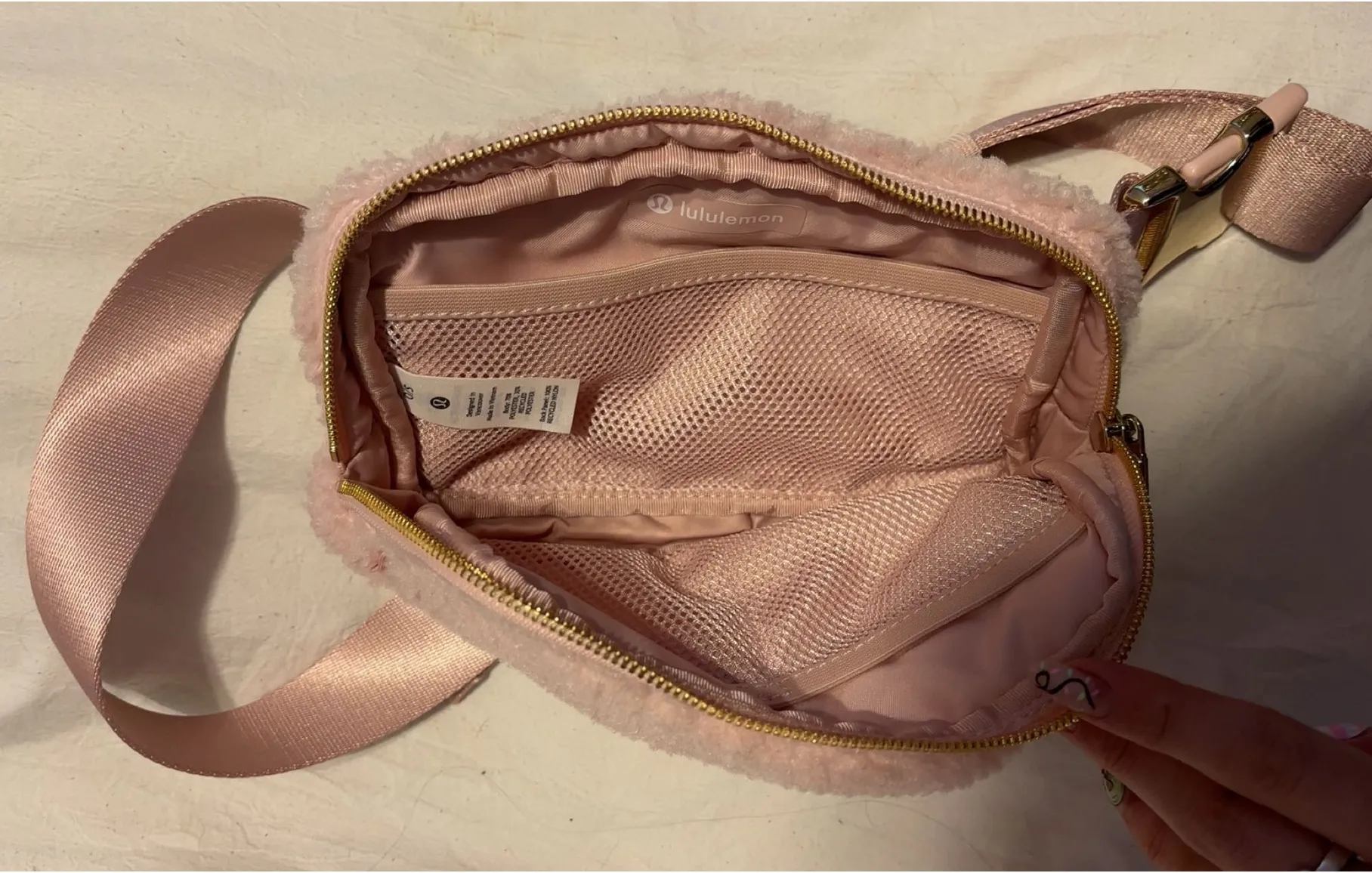 Lululemon  Everywhere Belt Bag - Image 4
