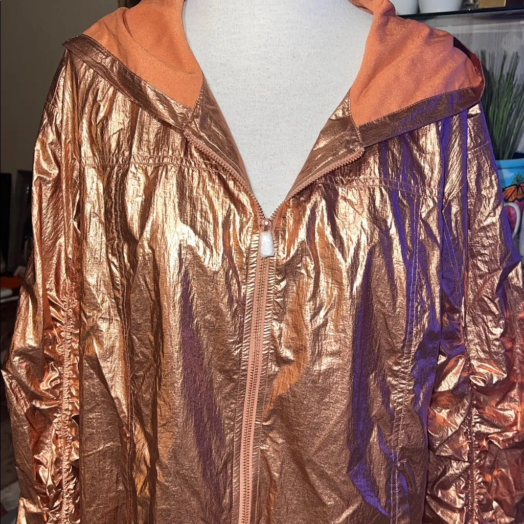G by Guiliani Sz 14 Metallic Rose Gold Hooded Zip Windbreaker Hi Low Jacket Pink - Image 2