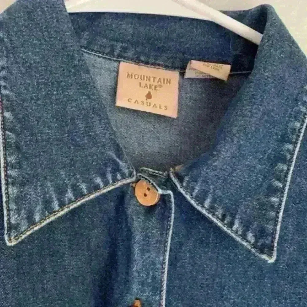 Mountain Lake women's Casuals denim top size S - Image 8