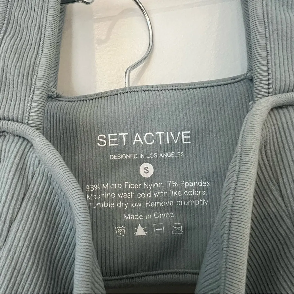 Full Set Leggings and Top - Image 4