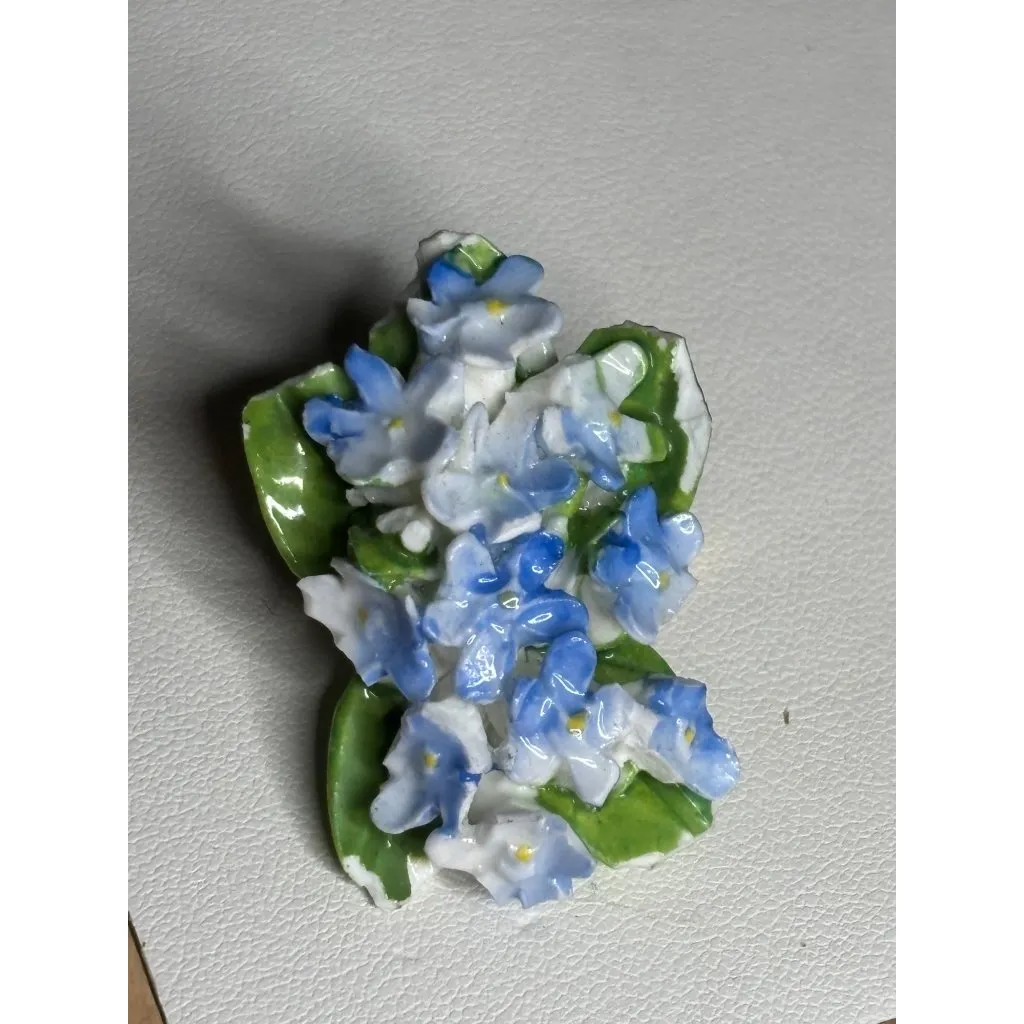 Vintage made in England Blue & White Floral Porcelain Brooch With Gold - Image 6